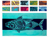 Toalla de playa Nova Blue Tuna Fish (34 x 63) - Toalla de playa de algodón a rayas azules hecha de 100% algodón - Toalla de piscina de secado rápido con diseño tropical - Toalla de playa grande de gran tamaño